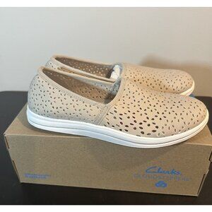 NIB Clarks Breeze Emily in Light Taupe, Women's Size 6.5M